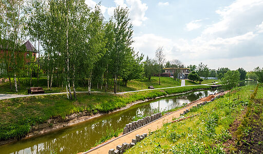 Дом на берегу в п. Вешки