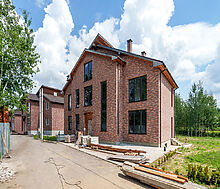 Дом на берегу в п. Вешки