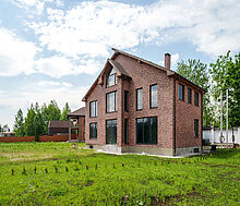 Дом на берегу в п. Вешки