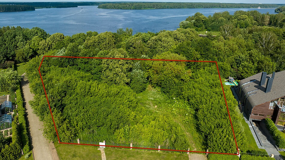 Участок у воды КП Лазурный берег