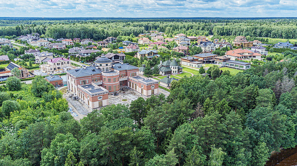 Дом у воды КП Лазурный берег