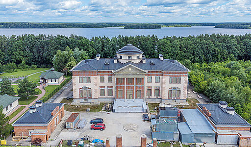 Дом у воды КП Лазурный берег