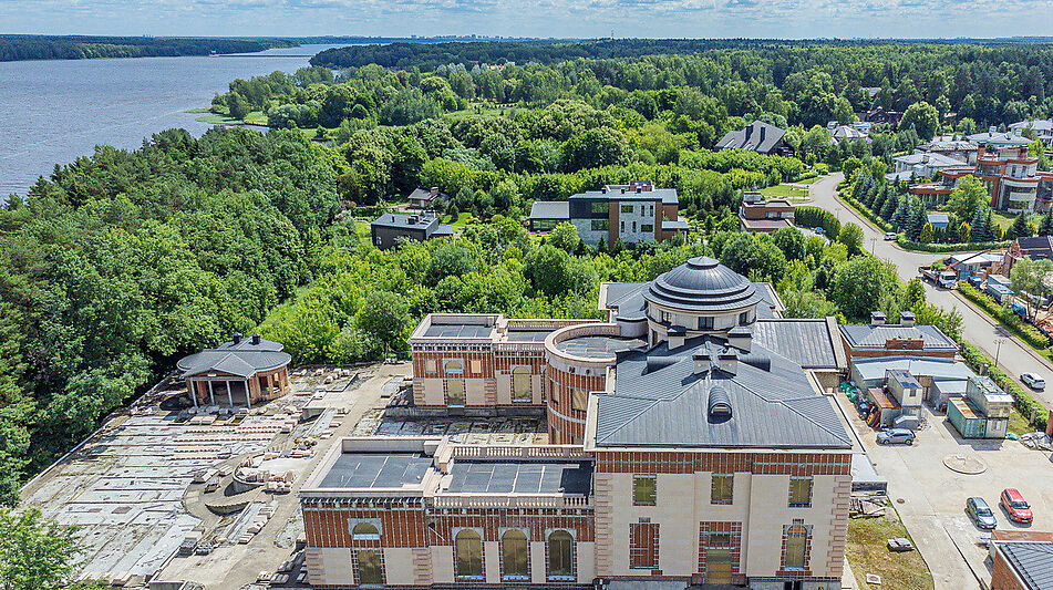 Дом у воды КП Лазурный берег
