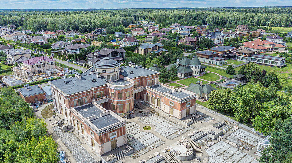 Дом у воды КП Лазурный берег