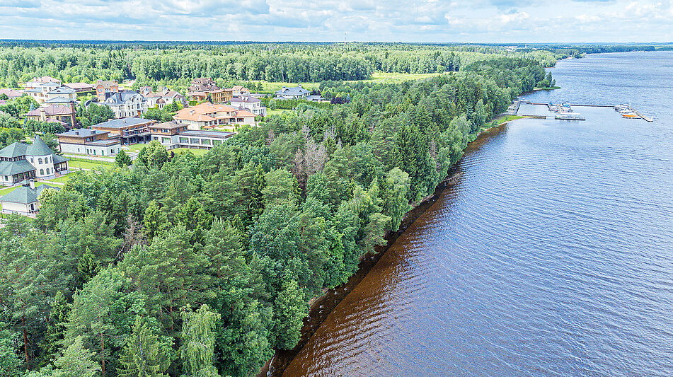 Дом у воды КП Лазурный берег