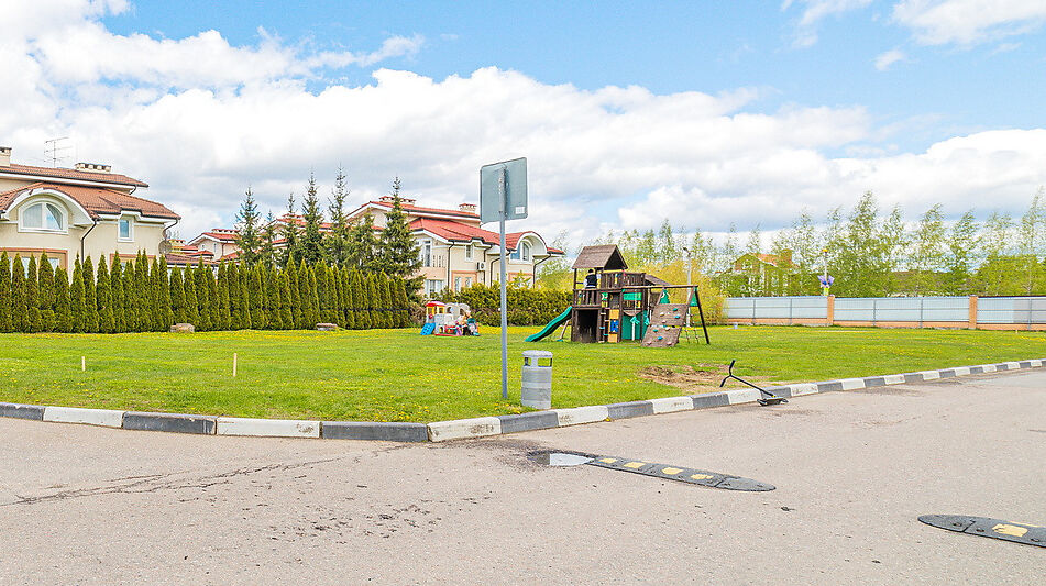 Торцевой таунхаус в КП Старвиль