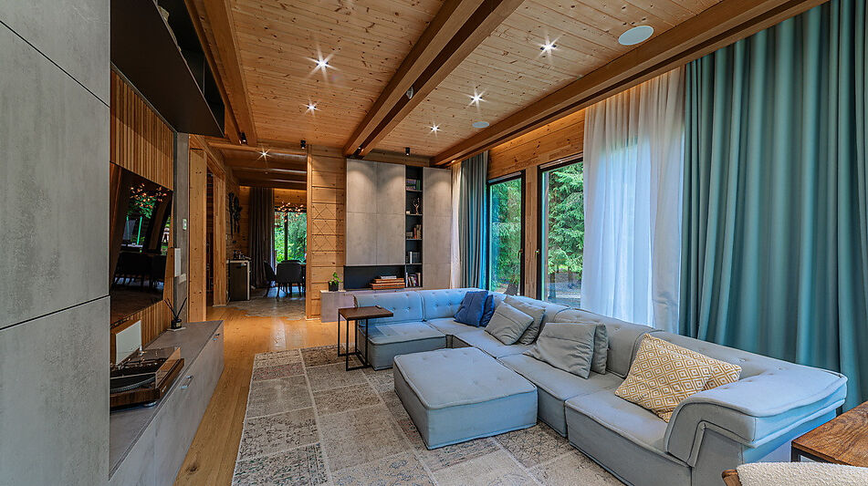 Дом в лесу КП Экран