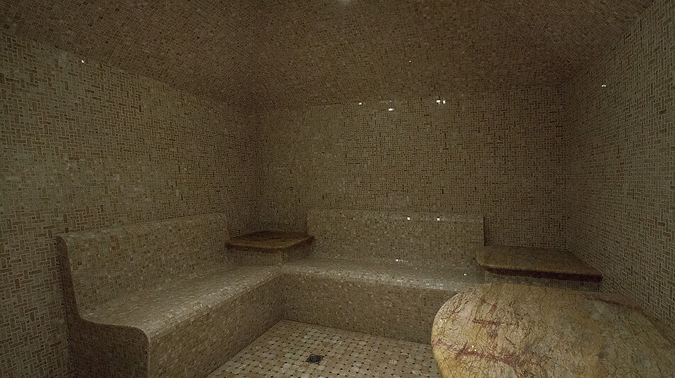 Вилла на берегу в поселке Пестово