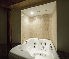 Вилла на берегу в поселке Пестово