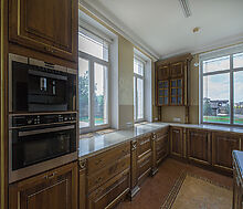 Вилла на берегу в поселке Пестово