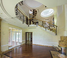 Вилла на берегу в поселке Пестово