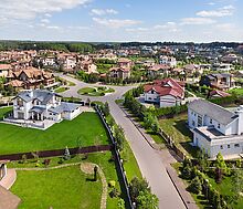 Вилла на берегу в поселке Пестово