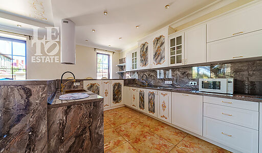 Уютный дом в поселке Вешки Сити