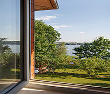 Дом с выходом к воде в Сорокино