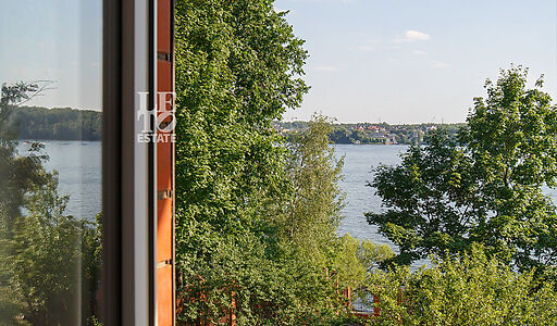 Дом с выходом к воде в Сорокино