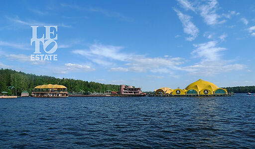 Дом с выходом к воде в Сорокино