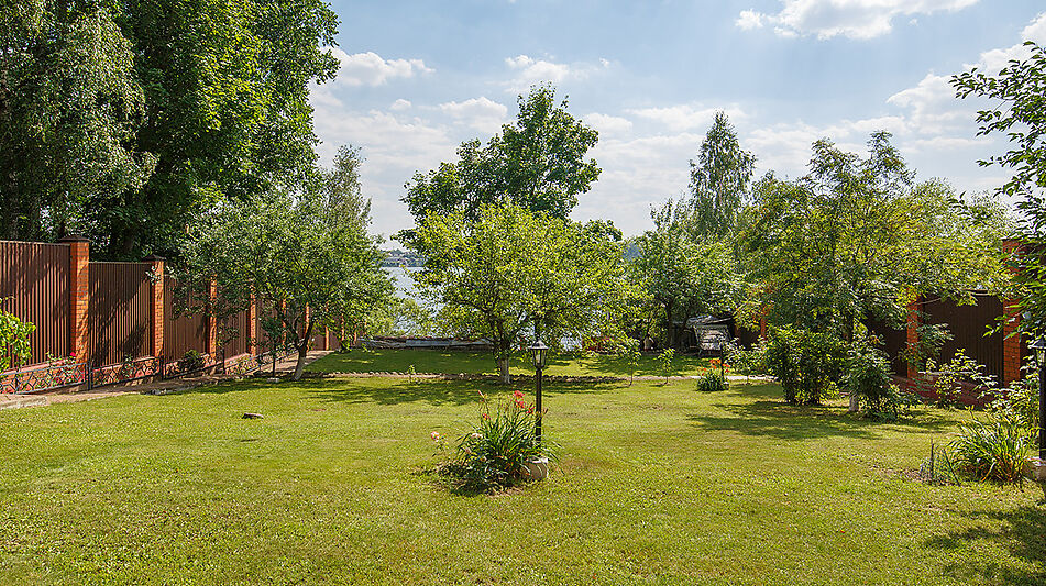 Дом с выходом к воде в Сорокино