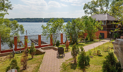 Дом с выходом к воде в Сорокино