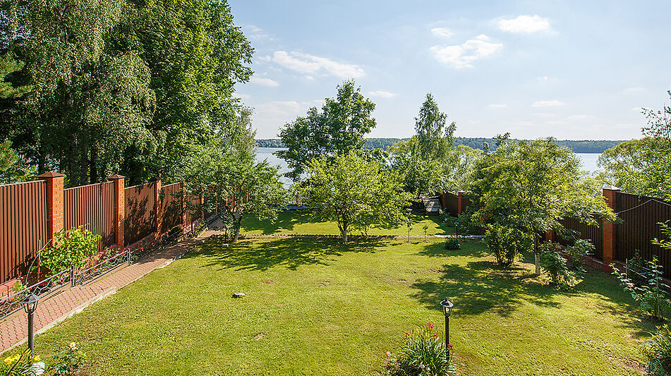 Дом с выходом к воде в Сорокино