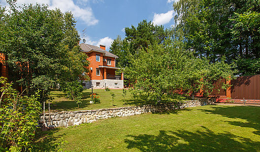 Дом с выходом к воде в Сорокино