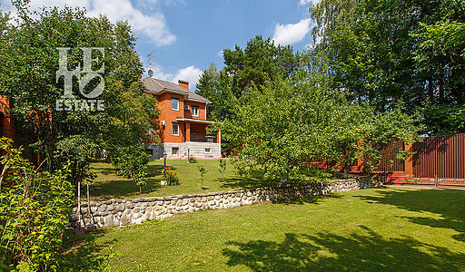 Дом с выходом к воде в Сорокино