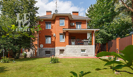 Дом с выходом к воде в Сорокино