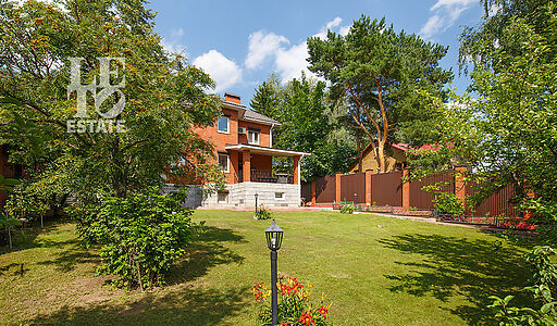 Дом с выходом к воде в Сорокино