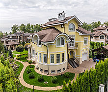 Дом с бассейном в КП Старвиль