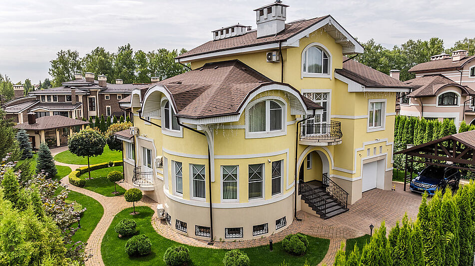 Дом с бассейном в КП Старвиль