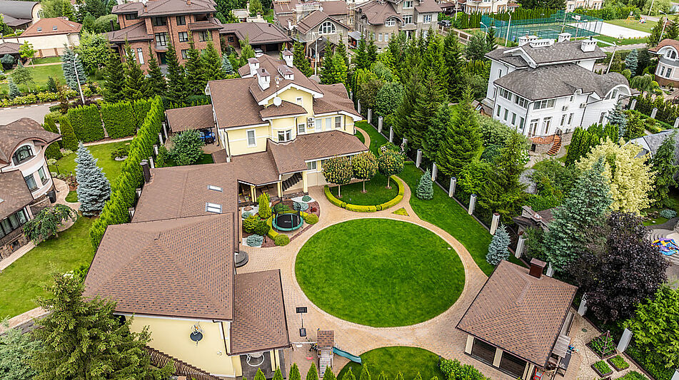 Дом с бассейном в КП Старвиль