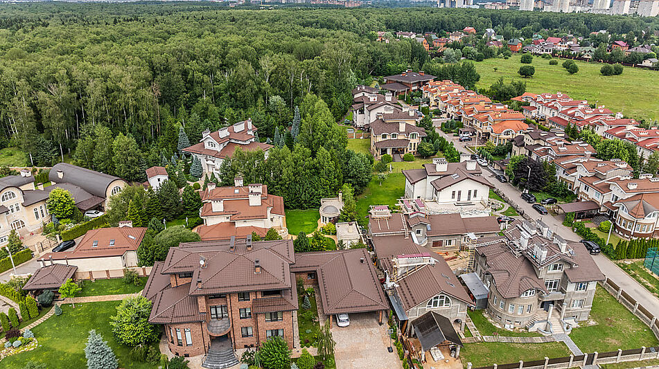 Дом с бассейном в КП Старвиль