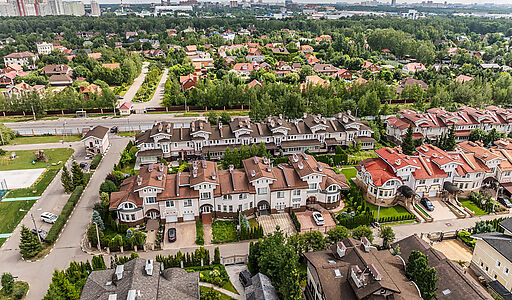 Дом с бассейном в КП Старвиль