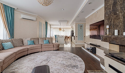 Дом с бассейном в КП Старвиль