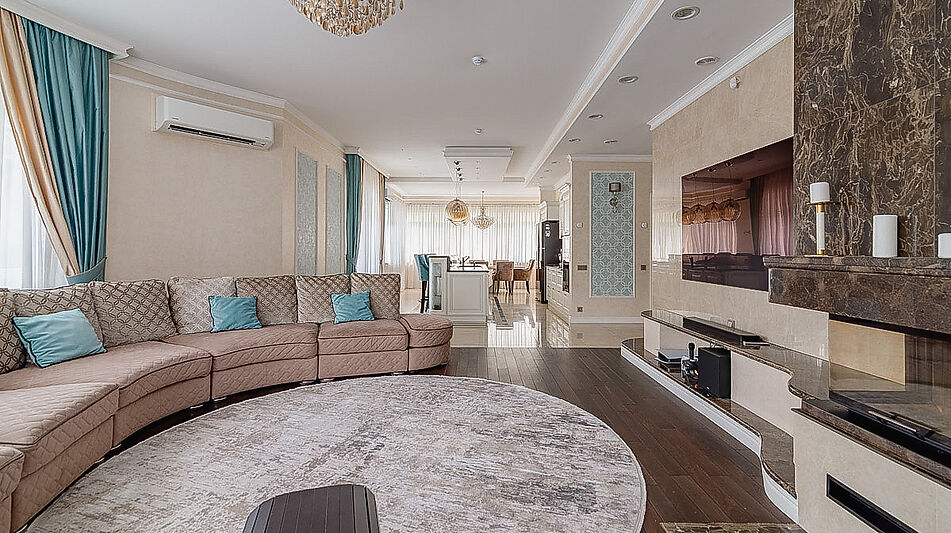 Дом с бассейном в КП Старвиль