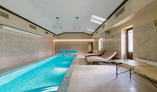 Дом с бассейном в КП Старвиль