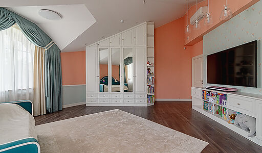 Дом с бассейном в КП Старвиль