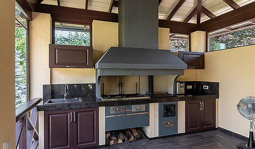 Дом с бассейном в КП Старвиль