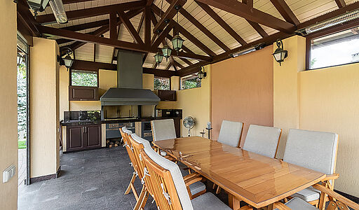 Дом с бассейном в КП Старвиль