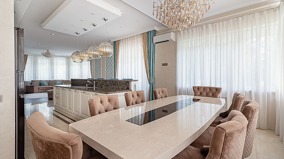 Дом с бассейном в КП Старвиль