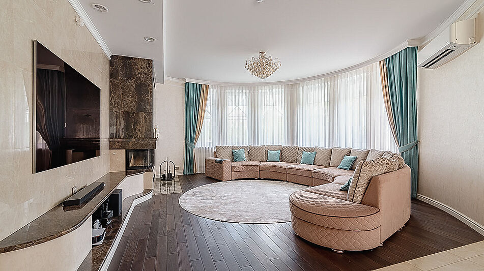 Дом с бассейном в КП Старвиль