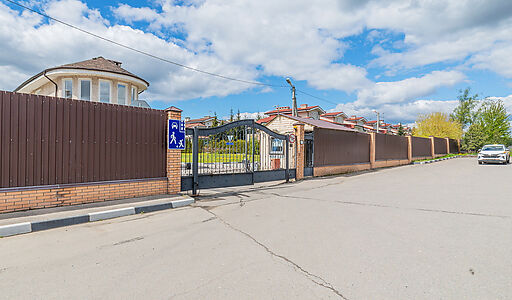 Дом с бассейном в КП Старвиль