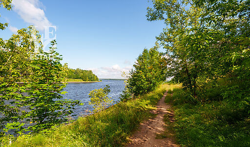 Участок у воды Витенево