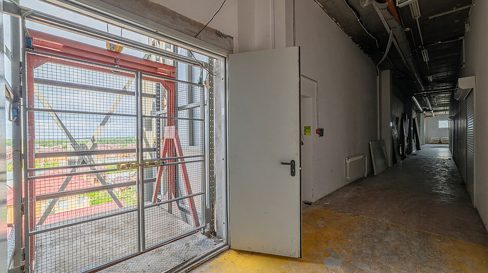 Торговый центр на Можайском шоссе