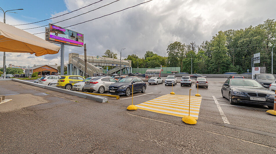 Торговый центр на Можайском шоссе