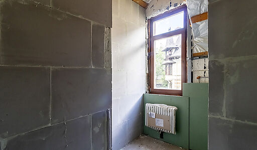 Дом у озера и парка в КП Довиль