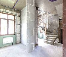 Дом у озера и парка в КП Довиль