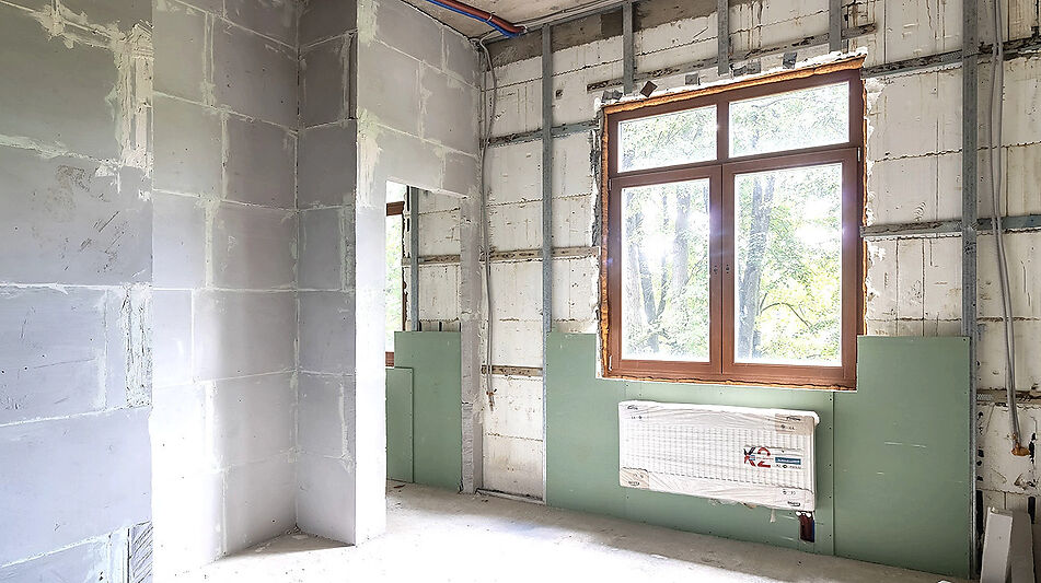 Дом у озера и парка в КП Довиль