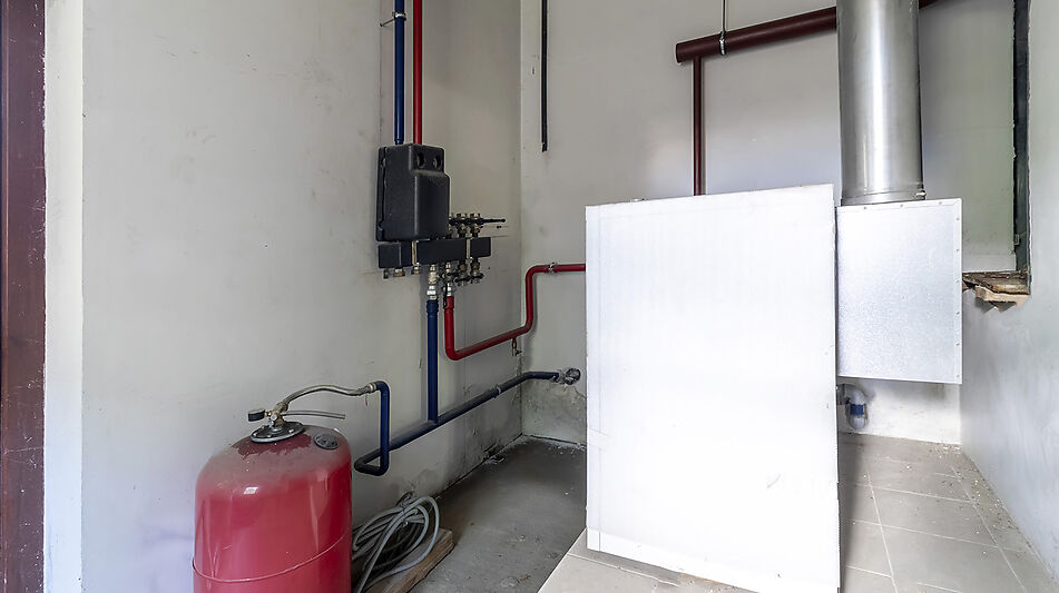 Дом у озера и парка в КП Довиль