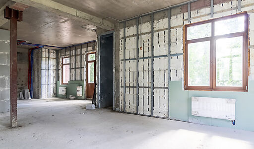 Дом у озера и парка в КП Довиль