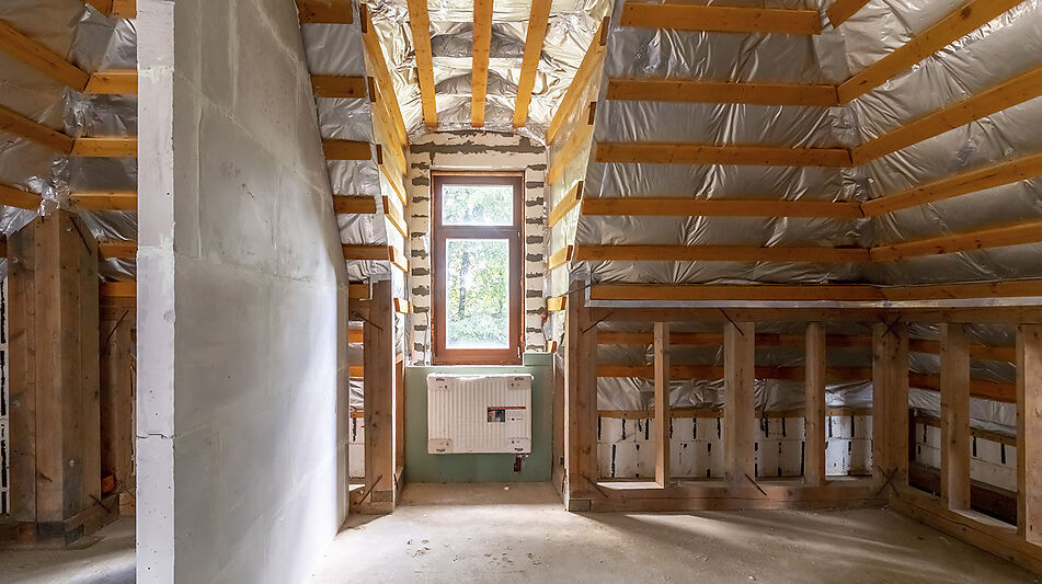 Дом у озера и парка в КП Довиль